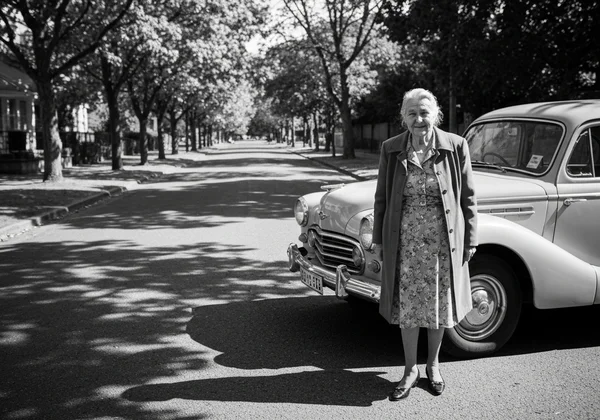 Dynamic, interactive Circle of Fifths chart with music notes.